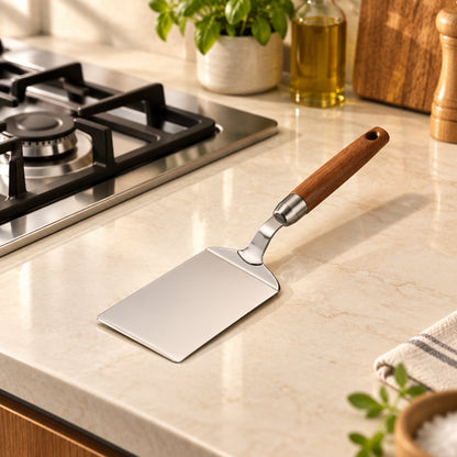 Une spatule en métal très robuste Cuisinezchezvous.com