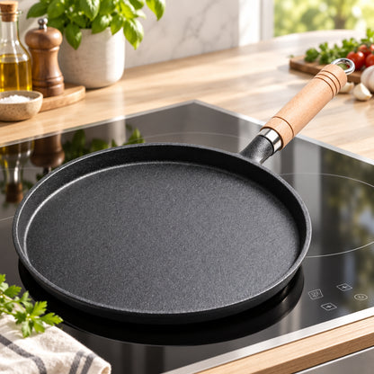 Vue rapprochée de l’intérieur de la poêle noire - Cuisinezchezvous.com