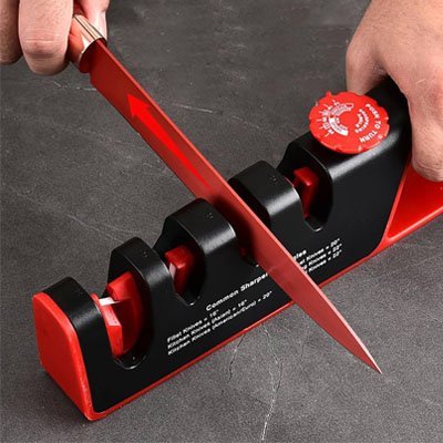 Fente spécialisée pour l'affûtage des ciseaux de cuisine et de bureau - Cuisinezchezvous.com