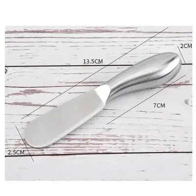 Lame incurvée en acier inox pour beurrer sans déchirer le pain Cuisinezchezvou.com