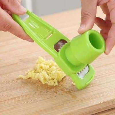 Presse-ail Garlic™ poignée ergonomique prise en main - Cuisinezchezvous.com