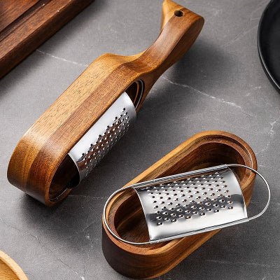 Râpe à Fromage ErgoSlice EasyCut™ | Acier Inox & Bois - Cuisinezchezvous.com