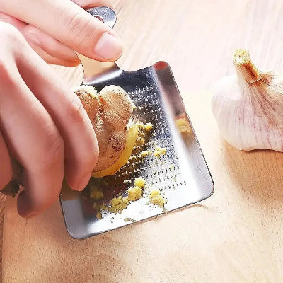Râpe wasabi gingembre acier inox grip antidérapant détail - Cuisinezchezvous.com